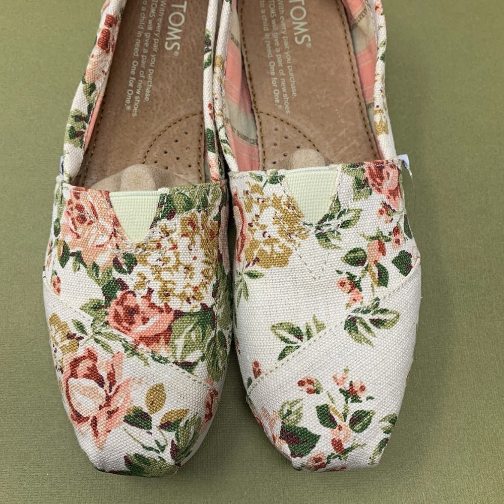 Rare Floral Pattern Flower Toms